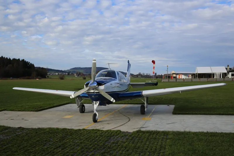 BEECHCRAFT 36 Bonanza