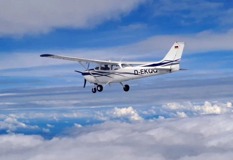 1975 Cessna F-172 M CD135 G3Xi