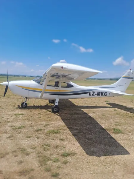 2001 Cessna 182 for sale