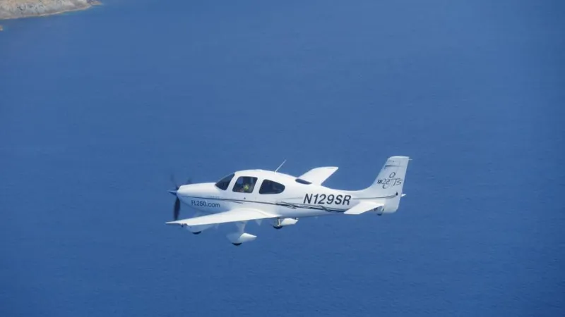 2006 Cirrus SR22 / Shares