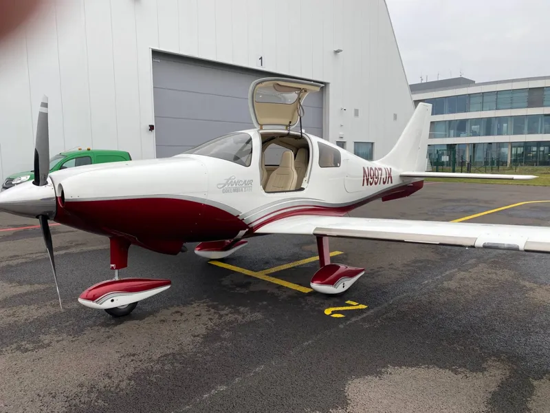 Cessna 400