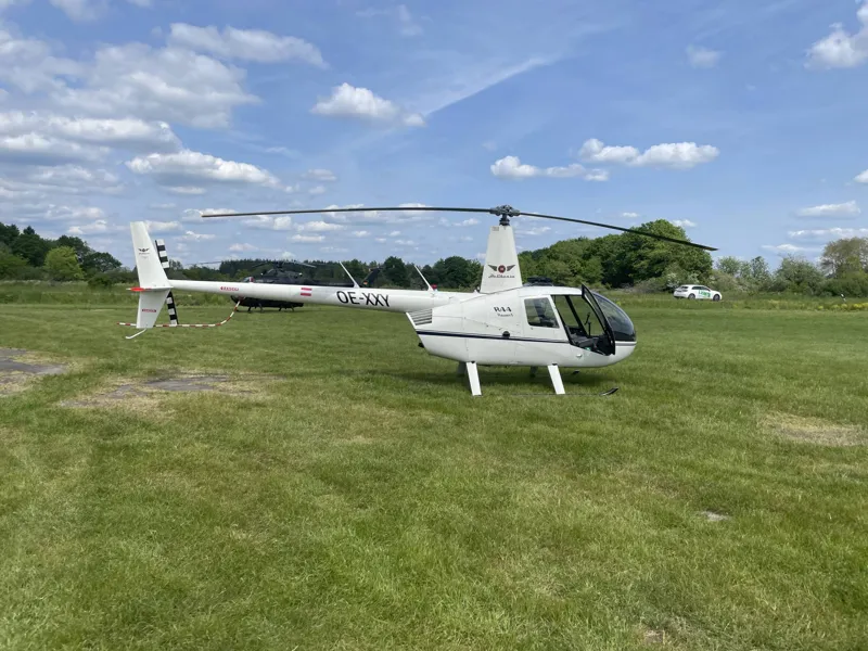 2001 Robinson R44 Raven 1/3