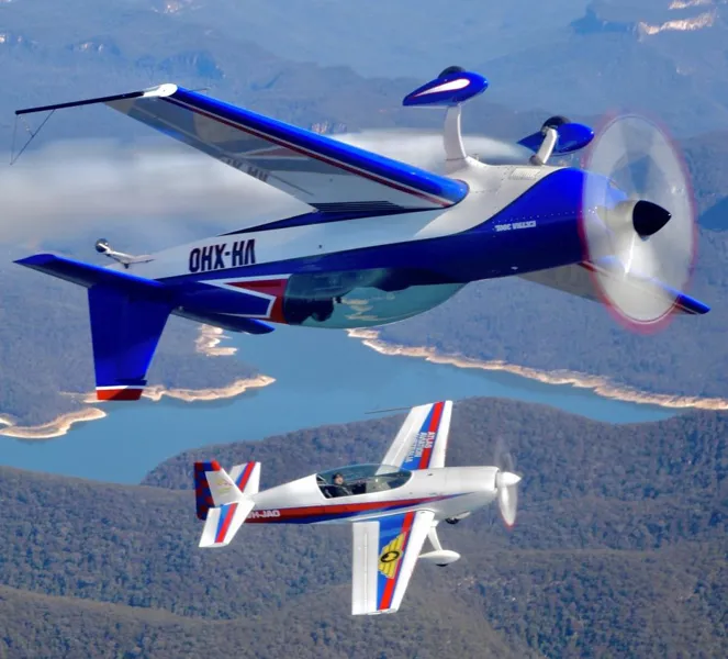 1996 Extra EA-300L