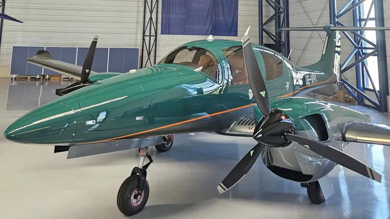 2025 Diamond DA-62