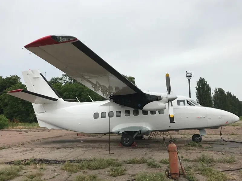 1982 LET L-410 Uvp