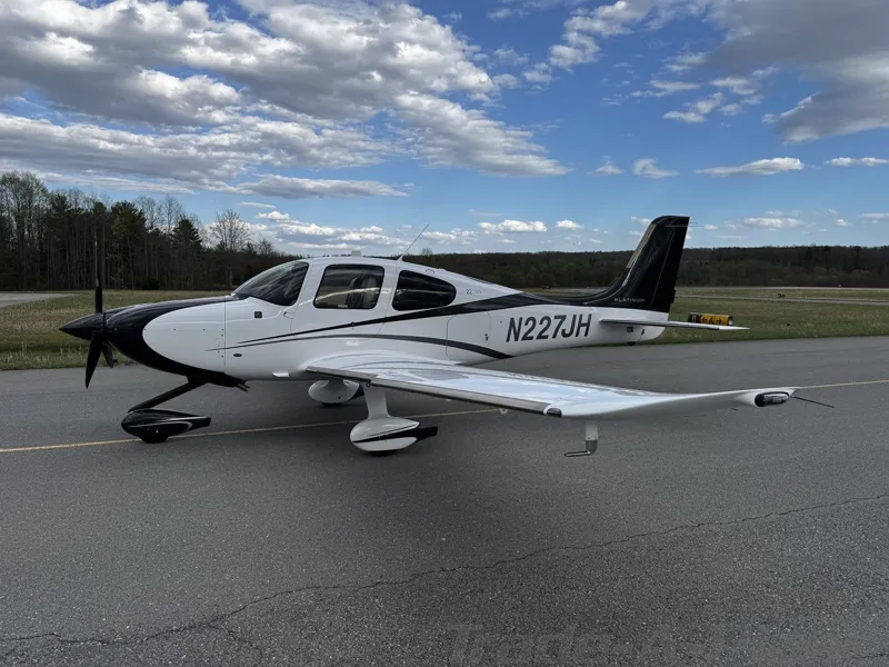 2015 Cirrus SR22 G5 GTS