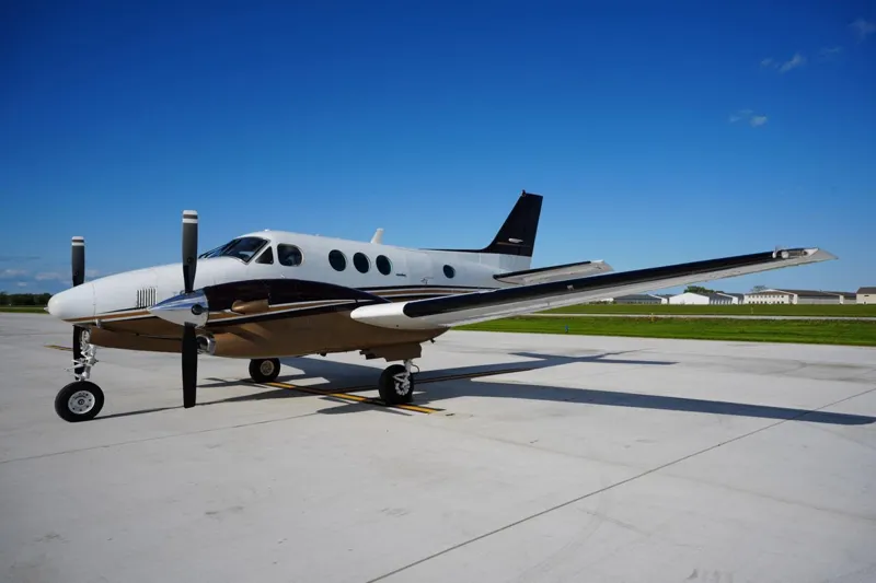 Beechcraft C90A