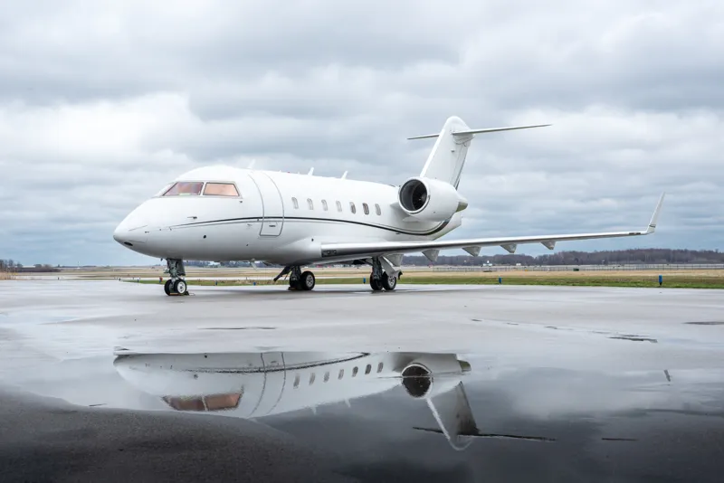 2003 Bombardier Challenger 604 #5556