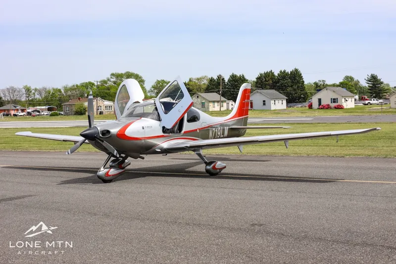 2003 Cirrus SR22