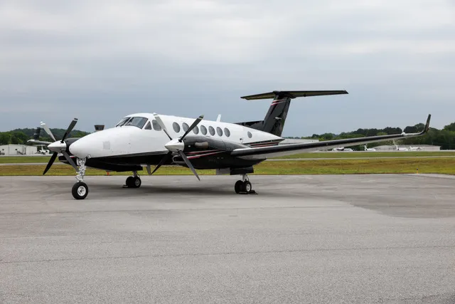 2003 Beechcraft King Air 350 for sale