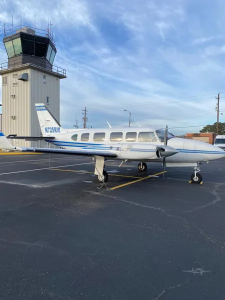 Piper Navajo