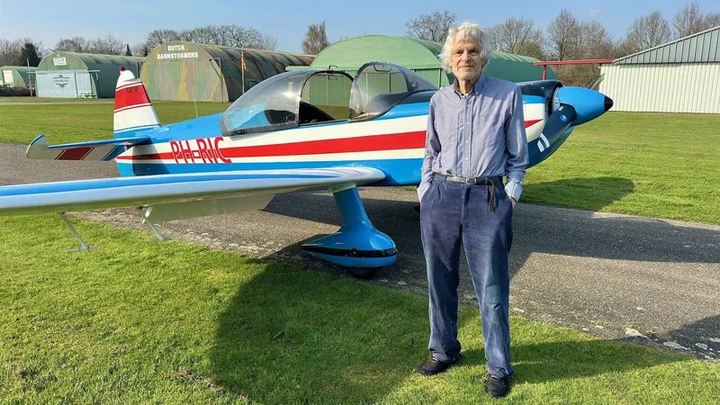 Mudry CAP-10 C-Wing