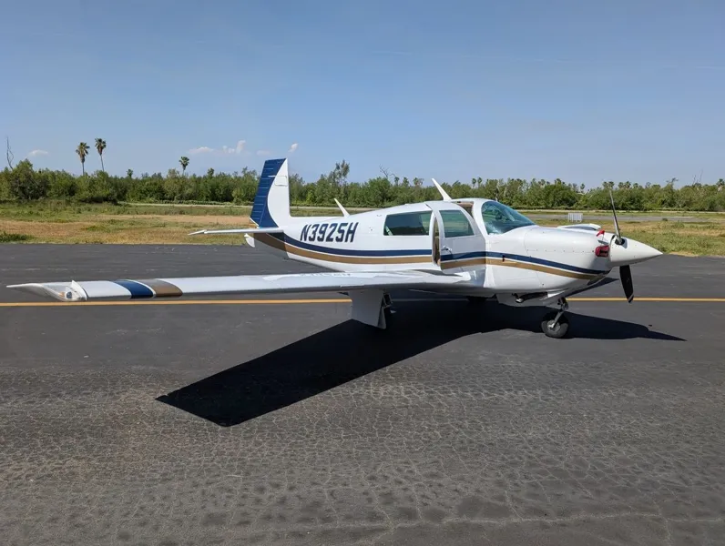 Mooney M20J