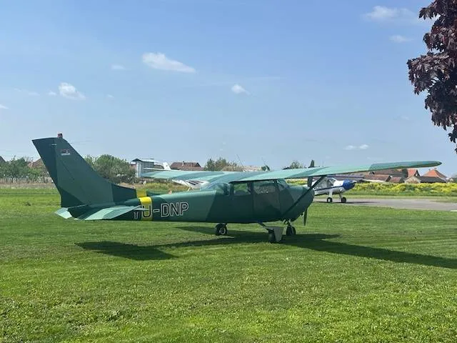 1962 Cessna 182 for sale