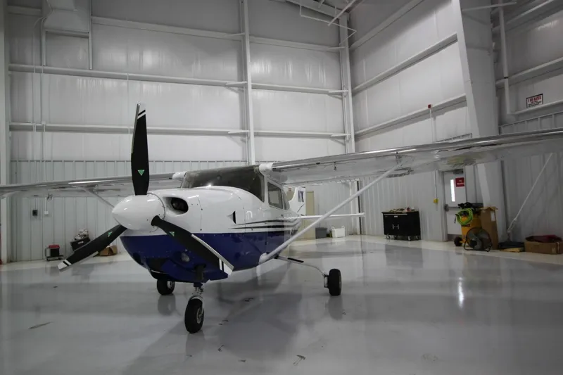 Cessna TR182RG
