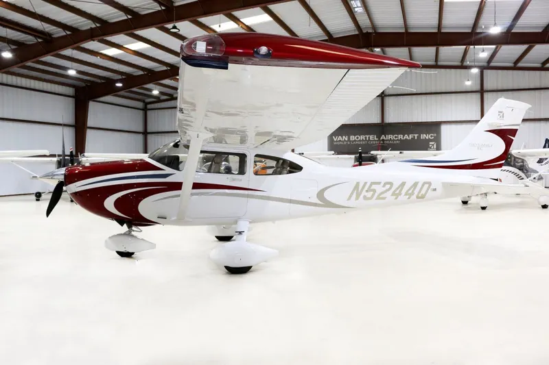 Cessna Turbo Skylane T182T