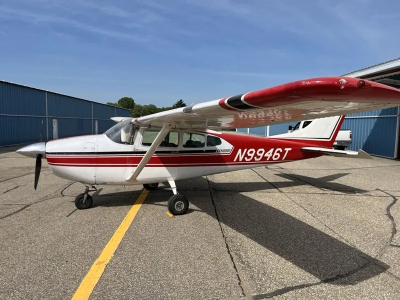 Cessna 182