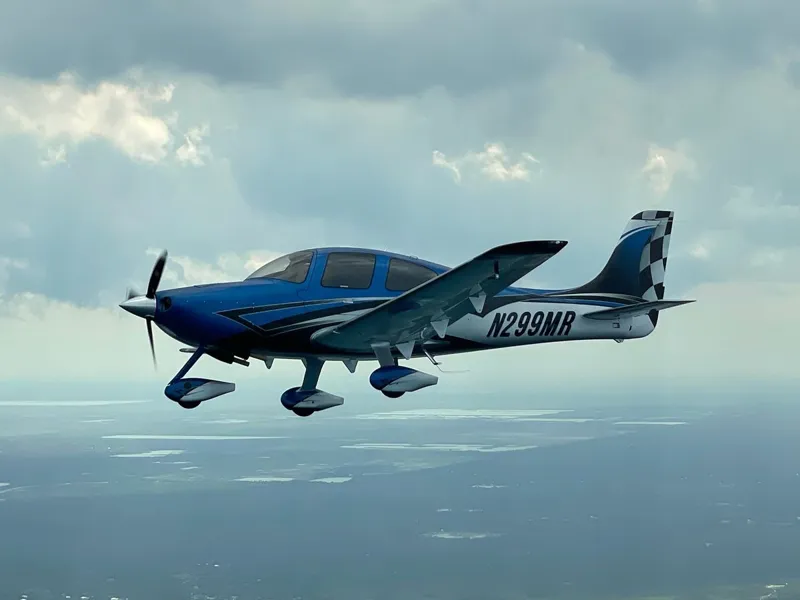 Cirrus SR22
