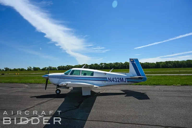 Mooney M20J