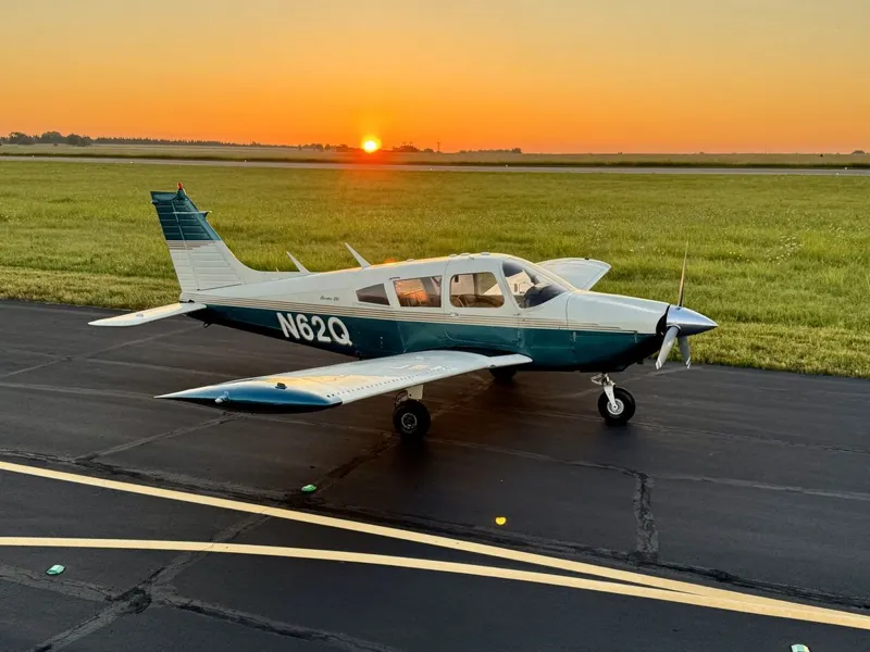 Piper Cherokee 235