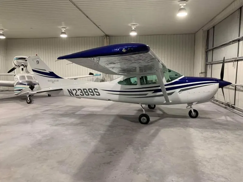 Cessna TR182