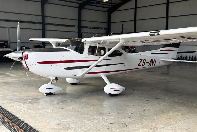 2003 Cessna 182T for sale