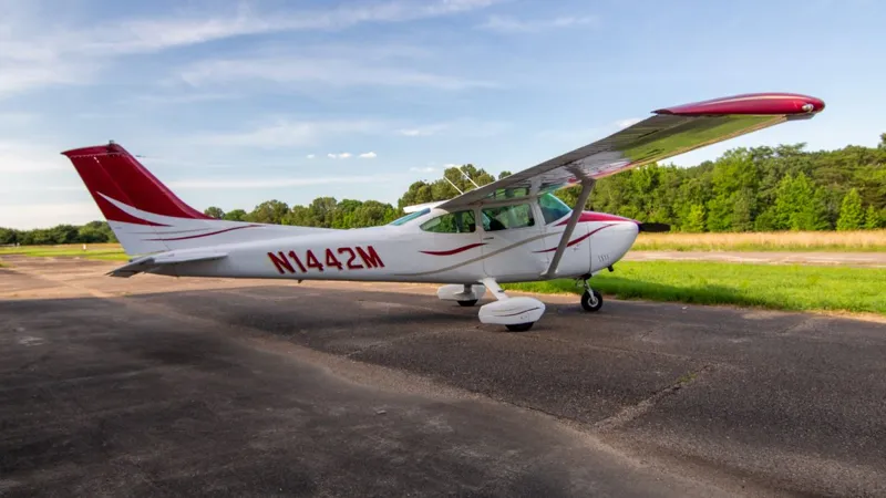 Cessna 182P for sale