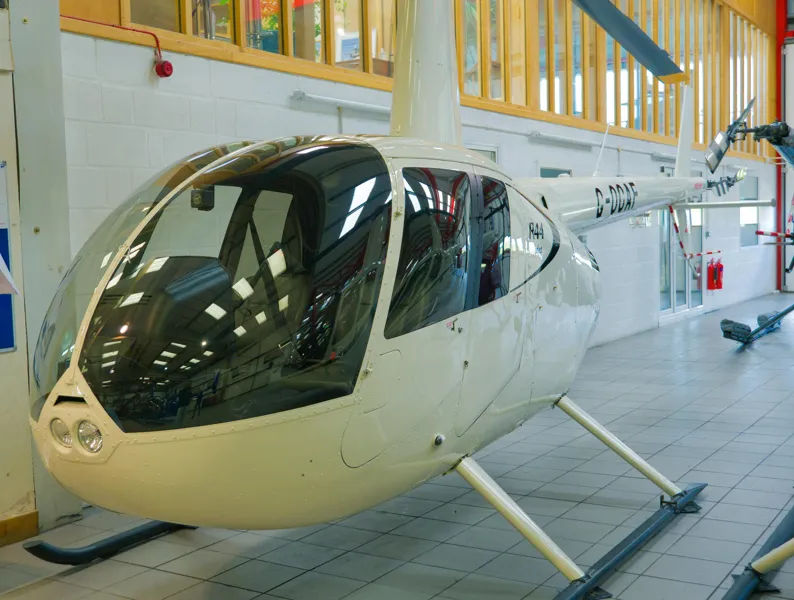 Robinson R44
