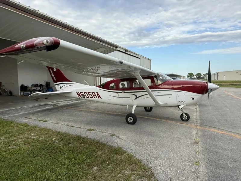 2016 Cessna T206H for sale
