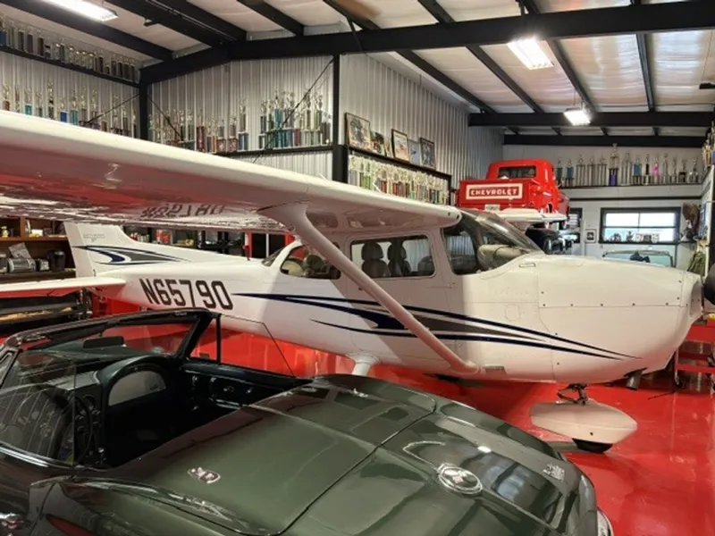 2005 Cessna 172S for sale