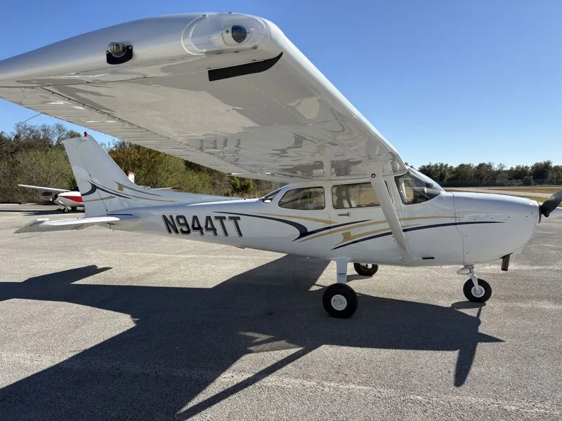 Cessna 172S for sale