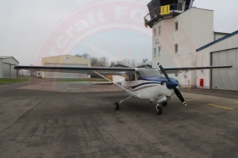 CESSNA 172 RG Retractable Gear Cutlass Dynon for sale