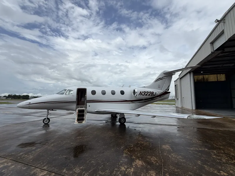 2004 Hawker Premier IA for sale