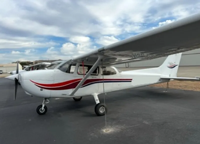 1998 Cessna 172R for sale