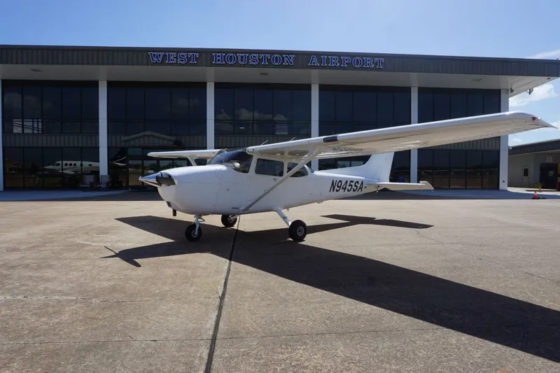 2003 Cessna 172S for sale