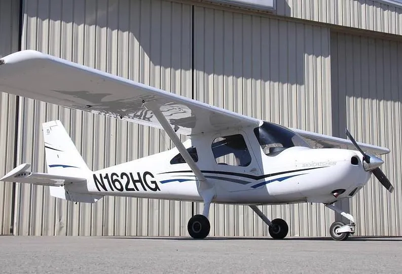 Cessna 162 for sale