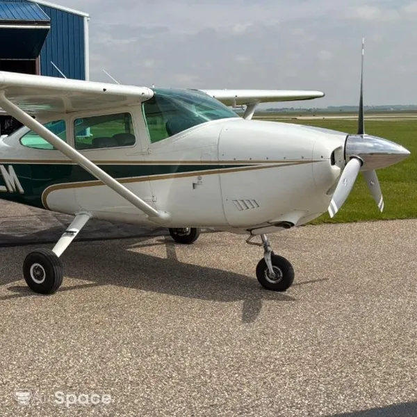 1976 Cessna 182P for sale