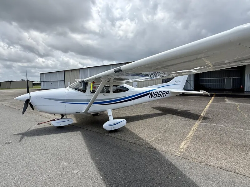 1999 Cessna 182S for sale