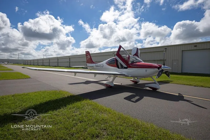 Cirrus SR22