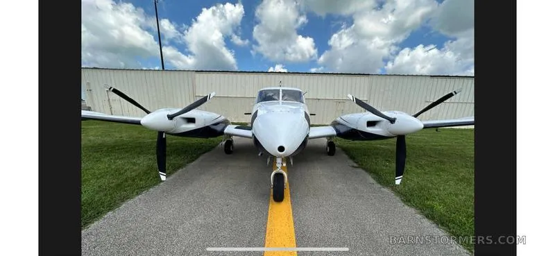 PIPER Twin Comanche (sold)