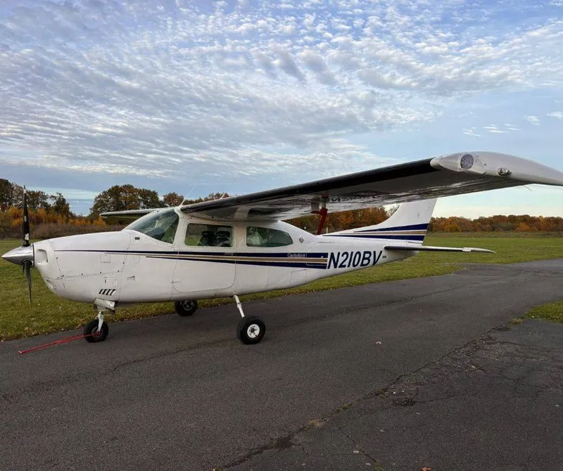 Cessna 210