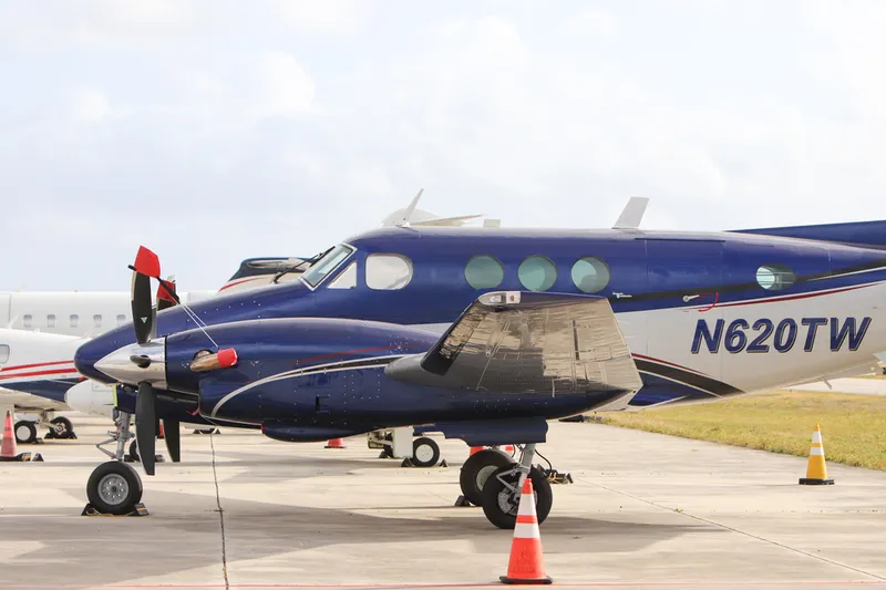 Beechcraft King Air E90