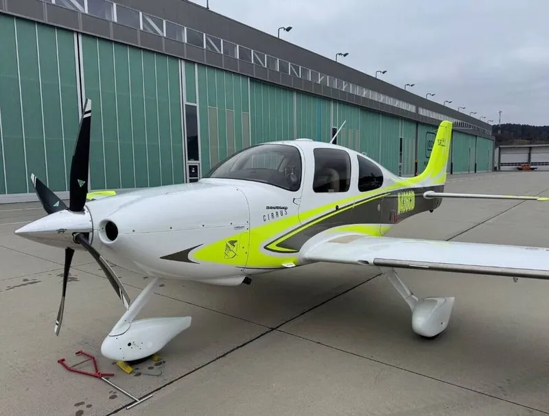 Cirrus SR22