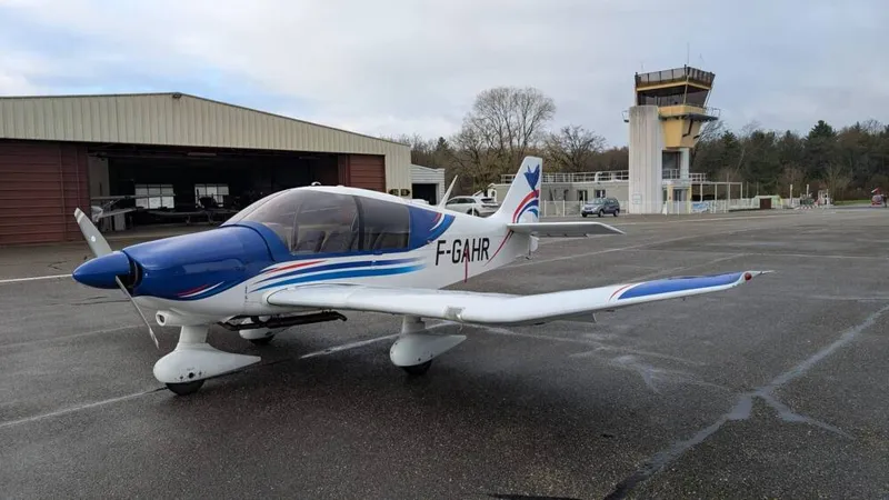 1976 Robin DR-400/180 R gent