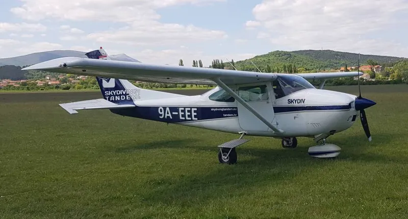 1977 Cessna 182 Skylane