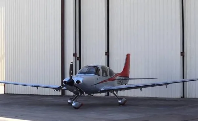 Cirrus SR22