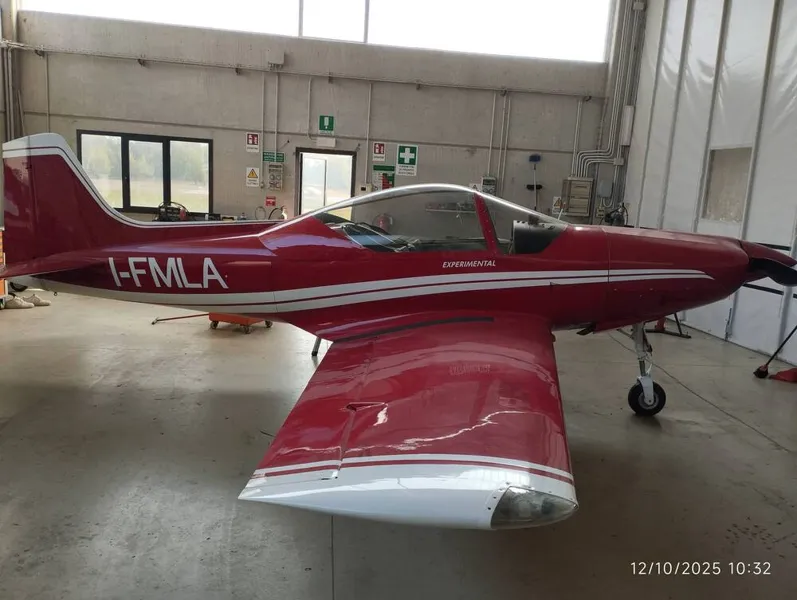 Sequoia Sequoia F-8L Falco