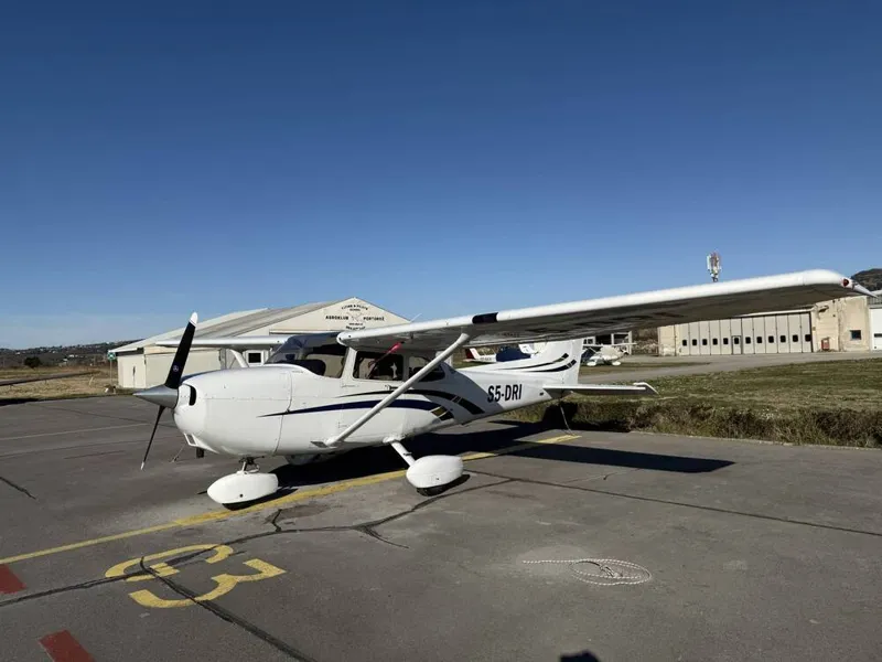 2000 Cessna 172R Skyhawk