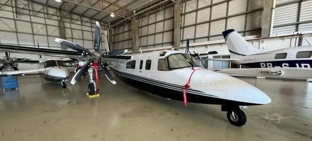 1973 Commander Commander 690A