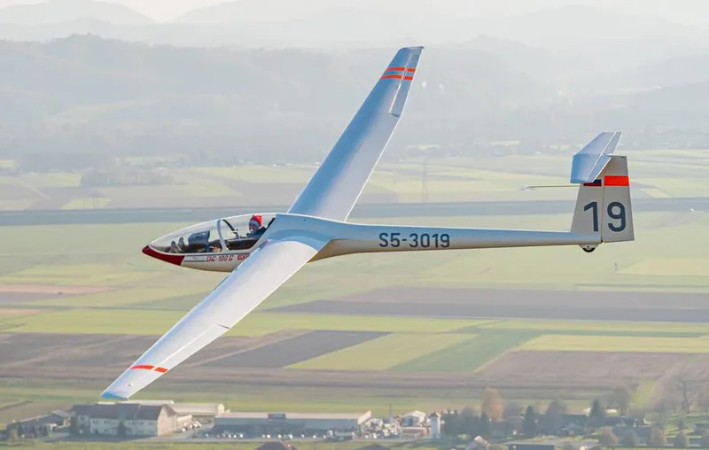 1980 Glaser-Dirks DG-100g